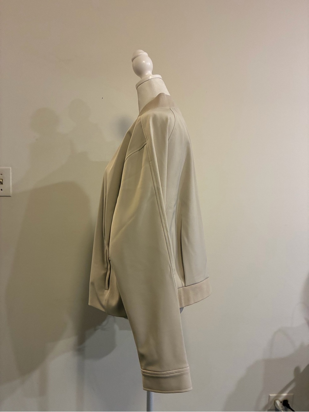 Athleta Endless Light Cream Bomber Jacket size Large - Picture 3 of 9